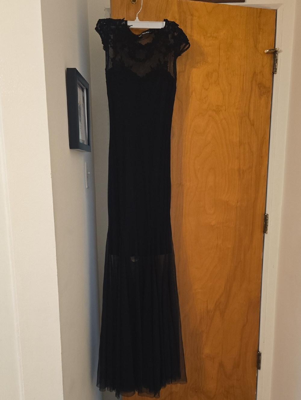 Elegant Black Lace Maxi Dress with Sheer Tulle Skirt